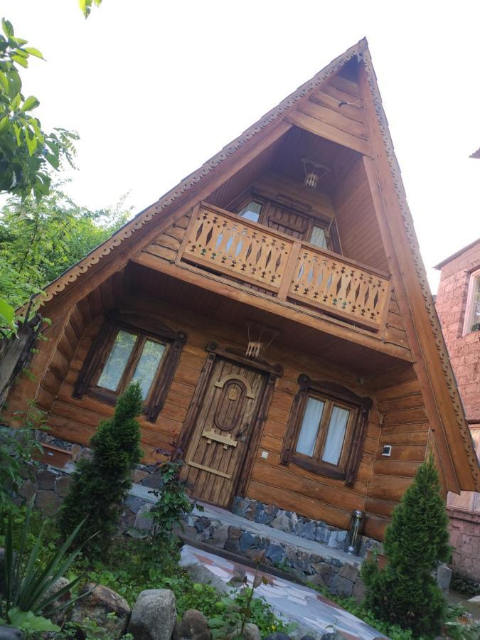 Old Dili Hotel Dilijan Exterior photo