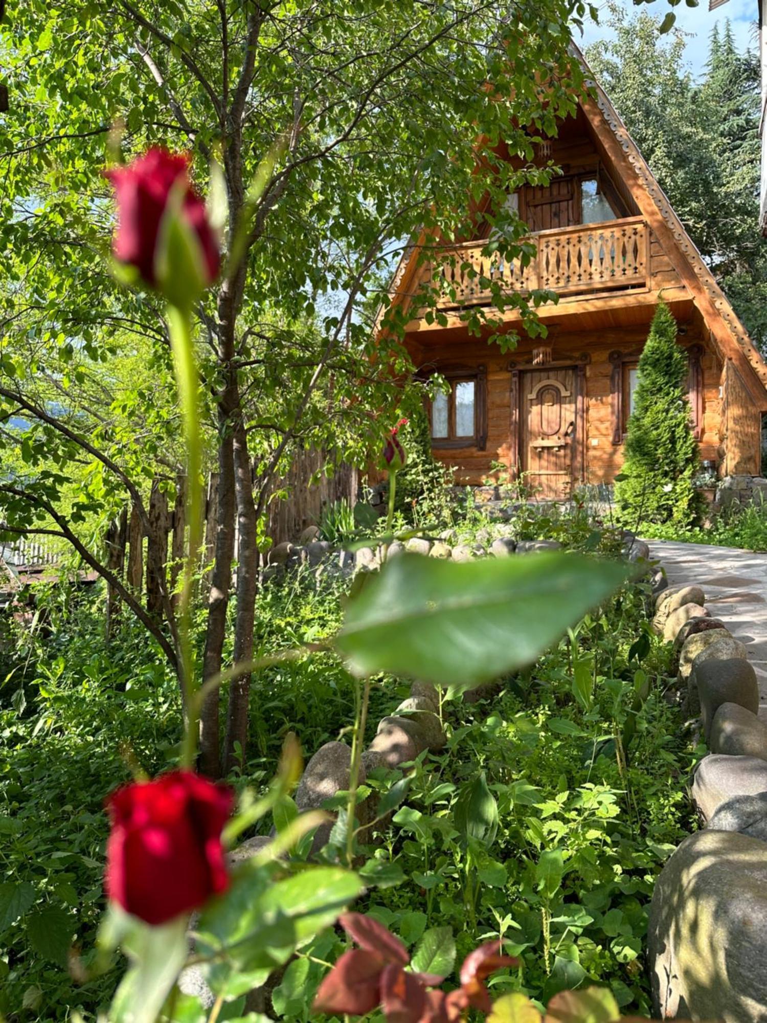 Old Dili Hotel Dilijan Exterior photo